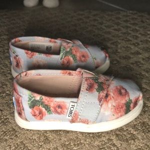 Floral Toms